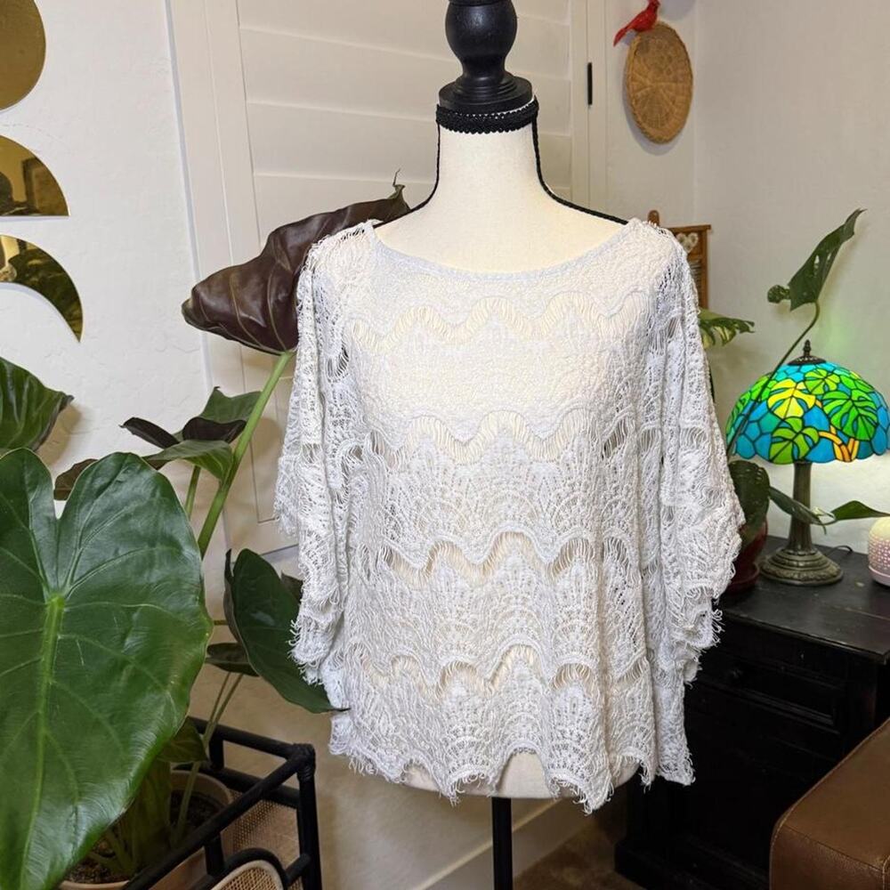 Vintage I.N.C. White Lace Poncho Top Y2K Boho Fairycore Flutter Sleeve